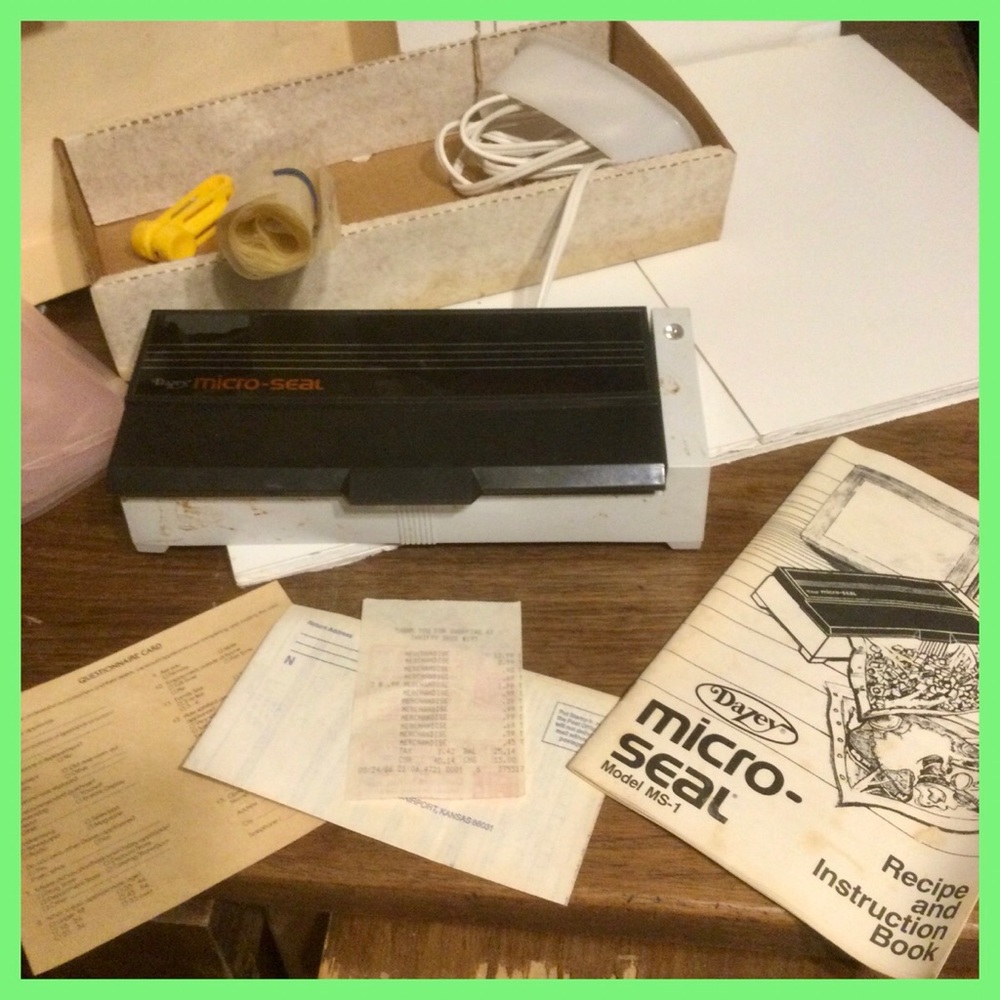Vtg Small Appliance: MicroSeal